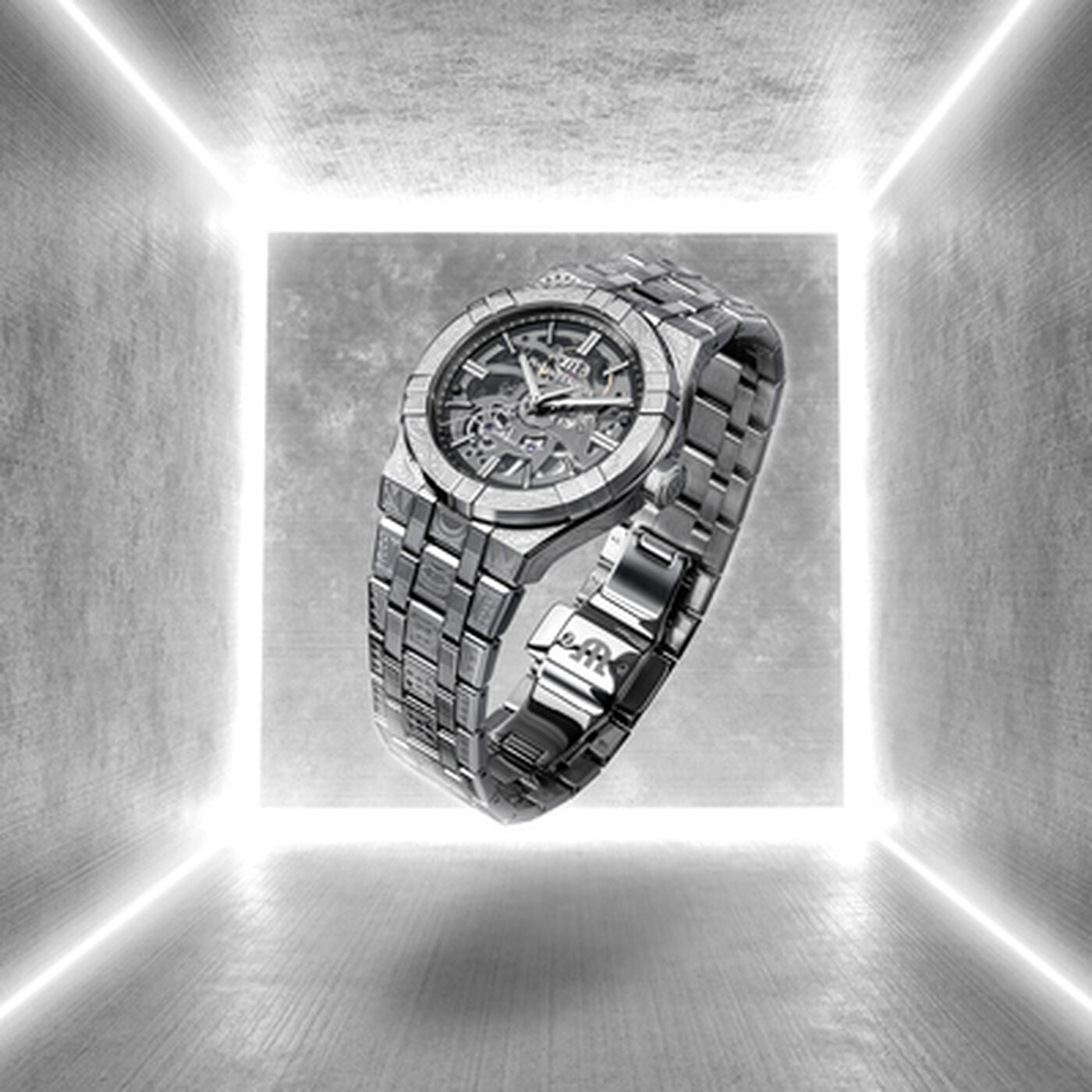 Relógio Maurice Lacroix AIKON SKELETON URBAN TRIBE AI6007-SS009-030-1