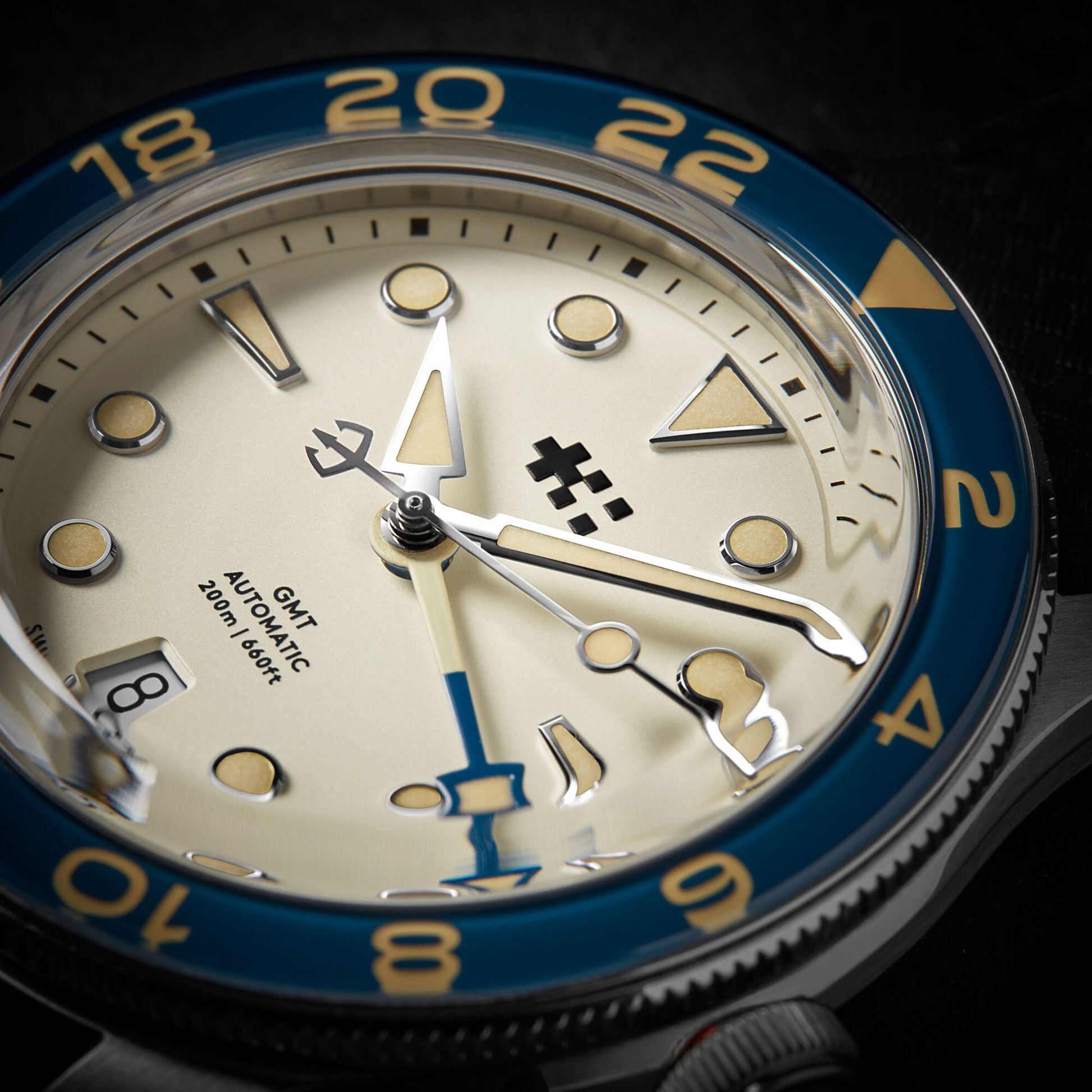 Relógio Christopher Ward C65 Aquitaine GMT - Automático 41mm