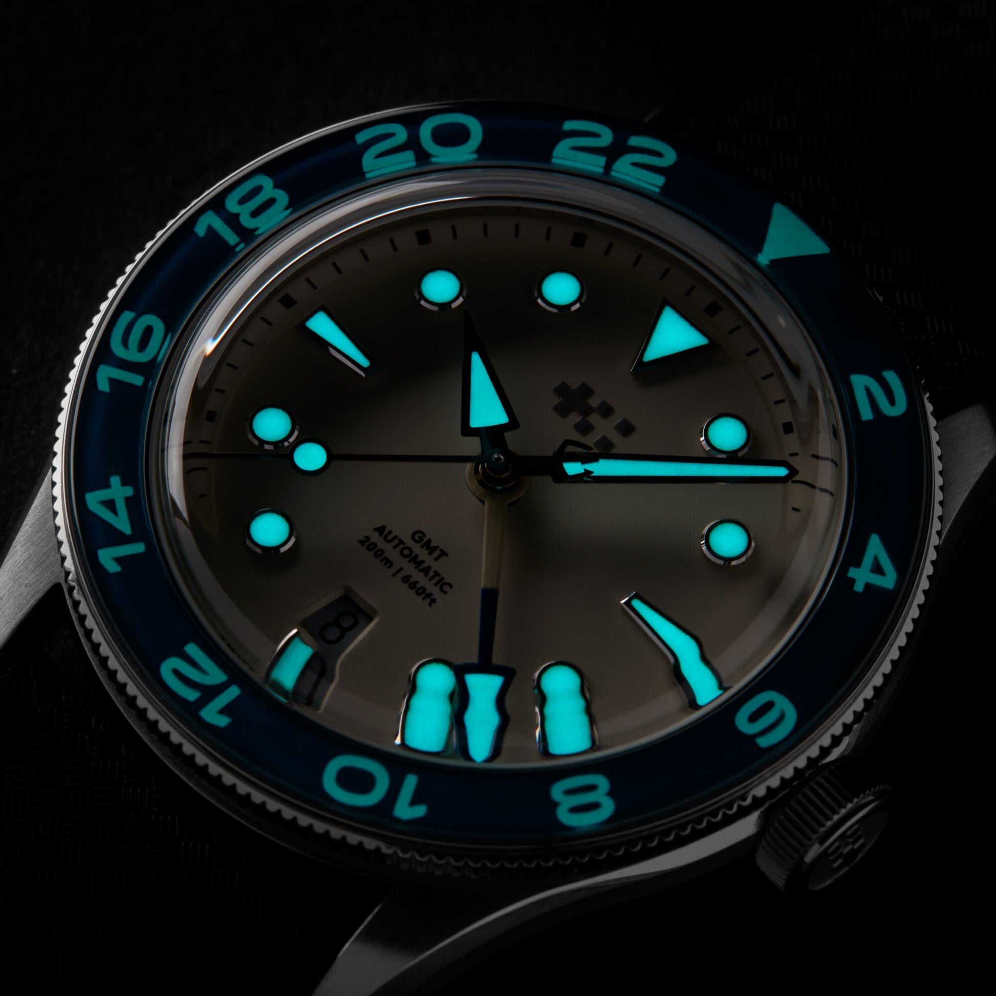 Relógio Christopher Ward C65 Aquitaine GMT - Automático 41mm