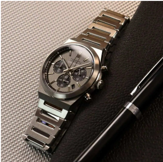 Relógio Seiko Essentials Cronógrafo Quartzo Cinza SSB455