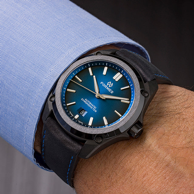 Relógio Formex ESSENCE Leggera FortyOne Automático Chronometer Electric Blue 41mm 0331.4.6339.820
