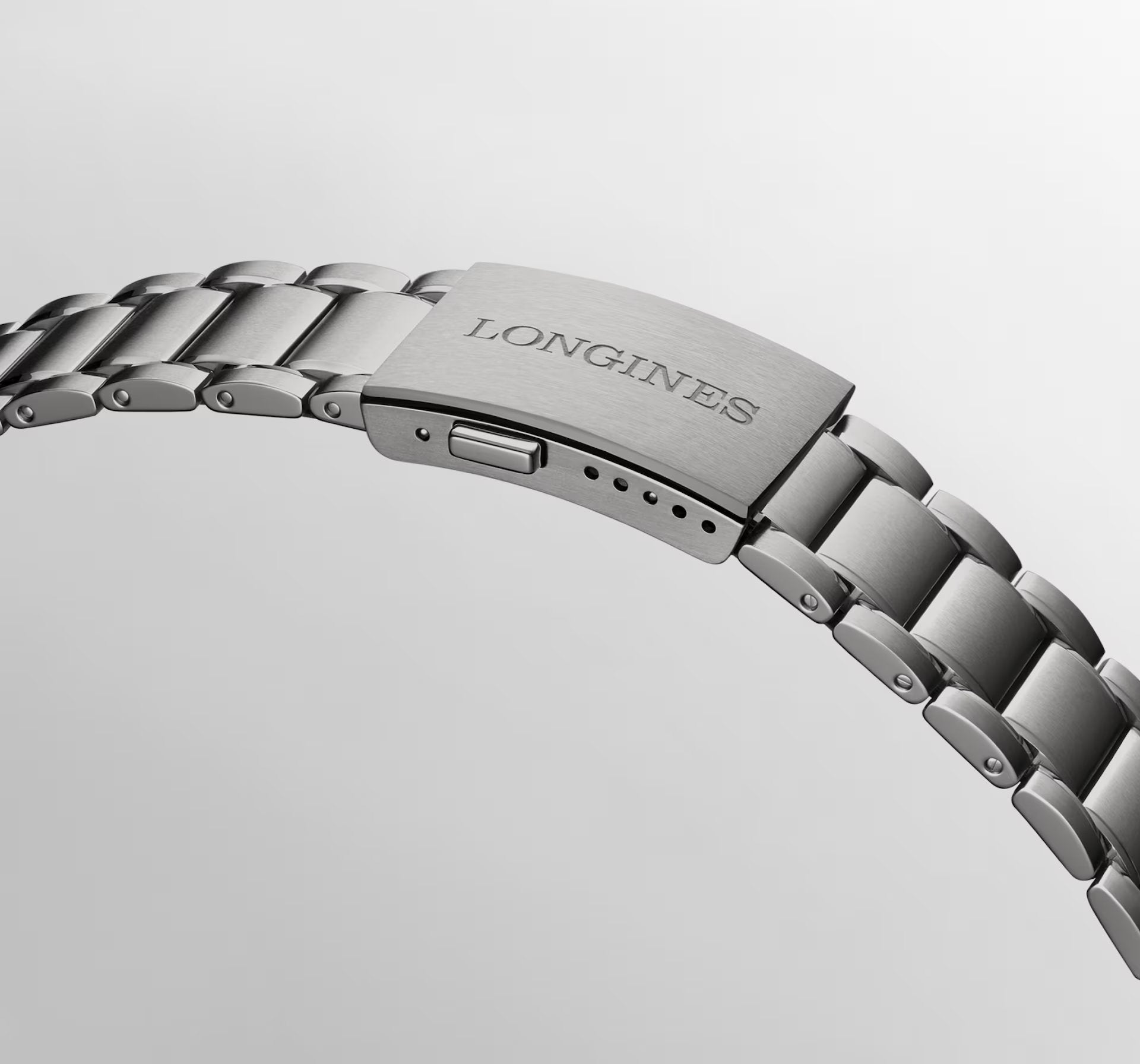 Relógio Longines SPIRIT ZULU TIME 39mm GMT L3.802.1.53.6 Titânio