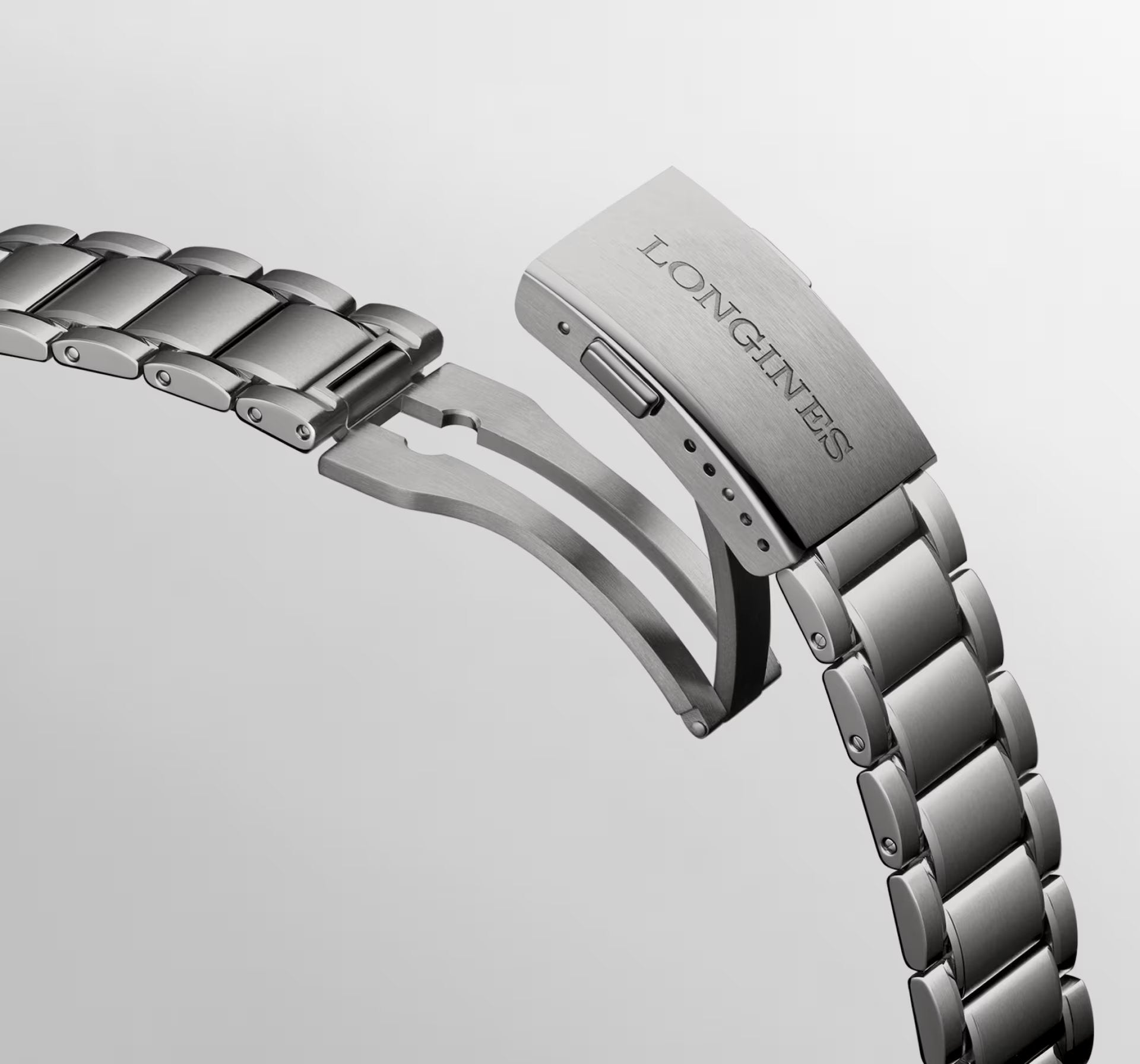 Relógio Longines SPIRIT ZULU TIME 39mm GMT L3.802.1.53.6 Titânio
